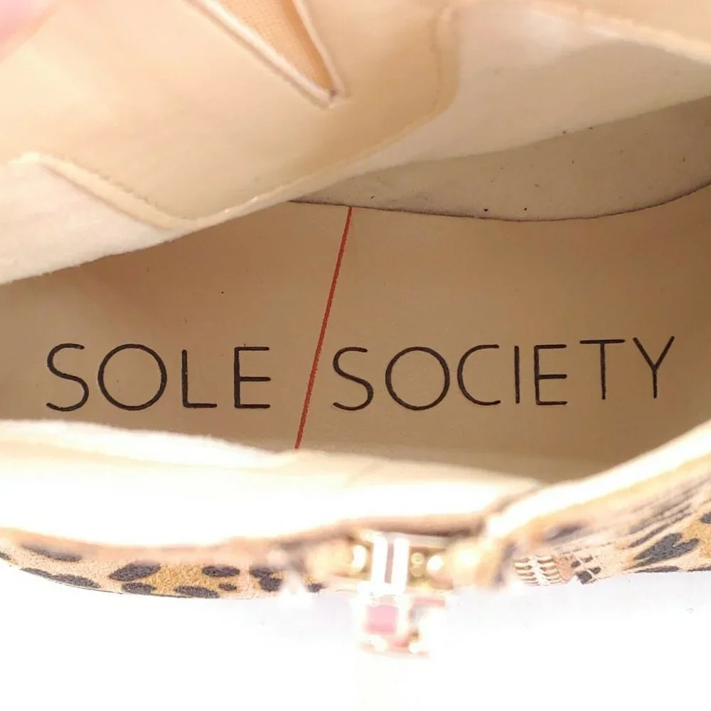 Sole Society Cadyna Suede Leopard Ankle Boot‎ 8.5